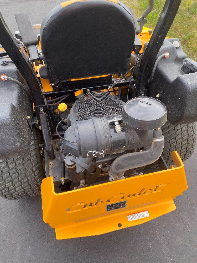 Cub Cadet Tank LZ54 KW Lawn Tractor