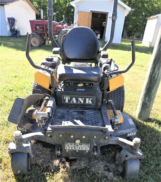 Cub Cadet Tank M54 HN Lawn Tractor