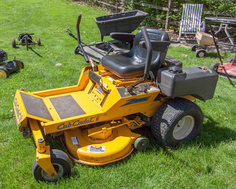 Cub Cadet Z-Force 42 Lawn Tractor