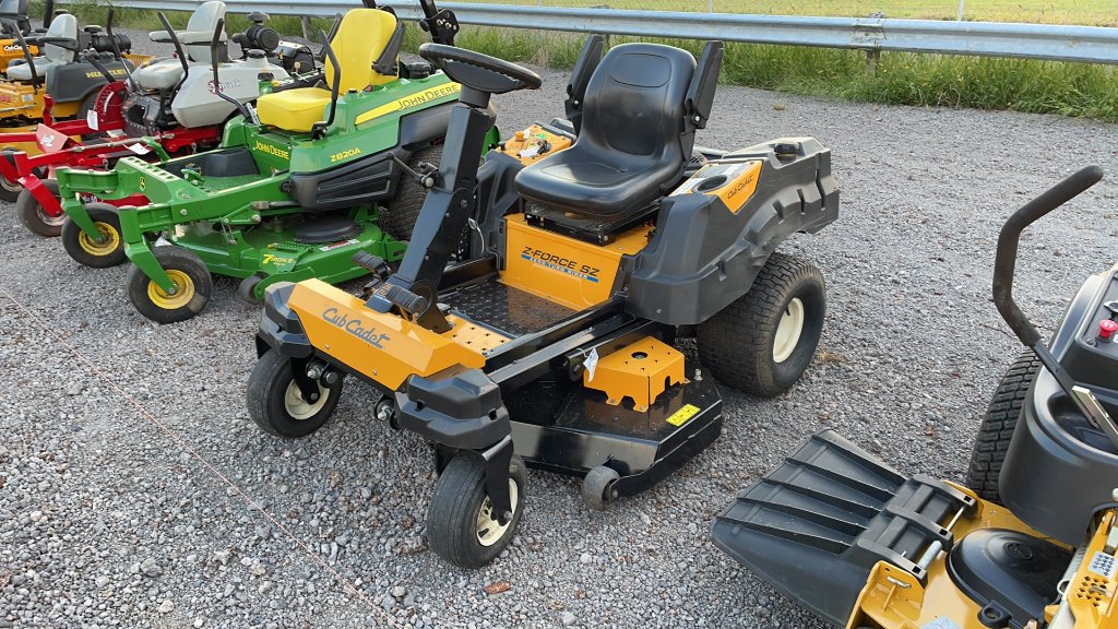 Cub Cadet Z-Force SZ48 Commercial Lawn Tractor