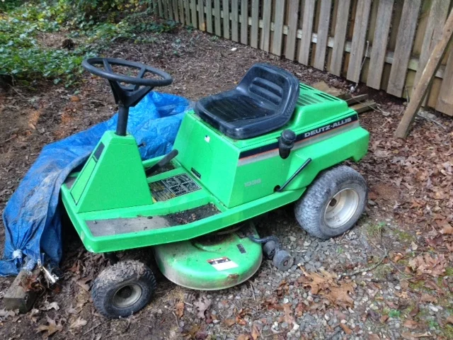 Deutz-Allis 1036 Sprint Lawn Tractor