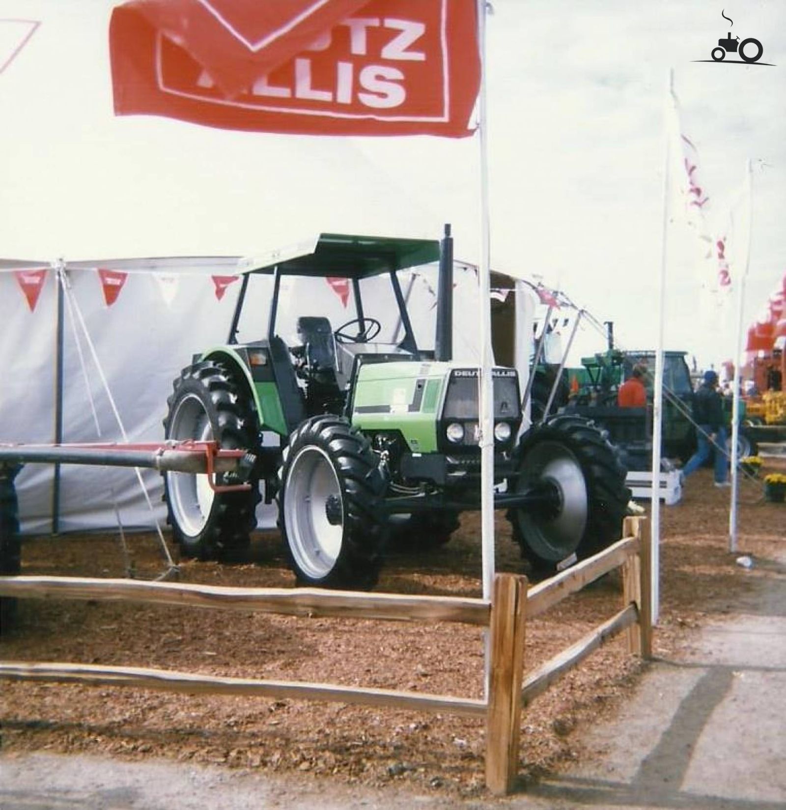 Deutz-Allis 1616H Lawn Tractor