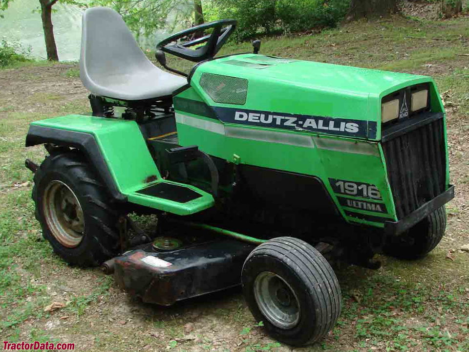 Deutz-Allis 1914 Ultima Lawn Tractor