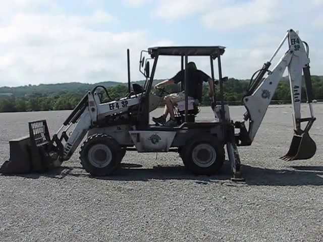 EarthForce SSK Backhoe Loader