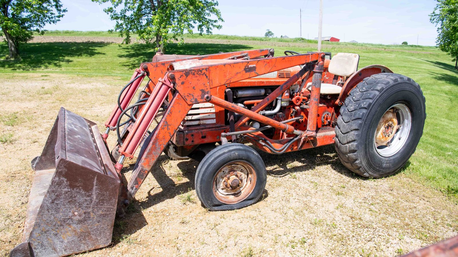 Ford 1841 Industrial Tractor