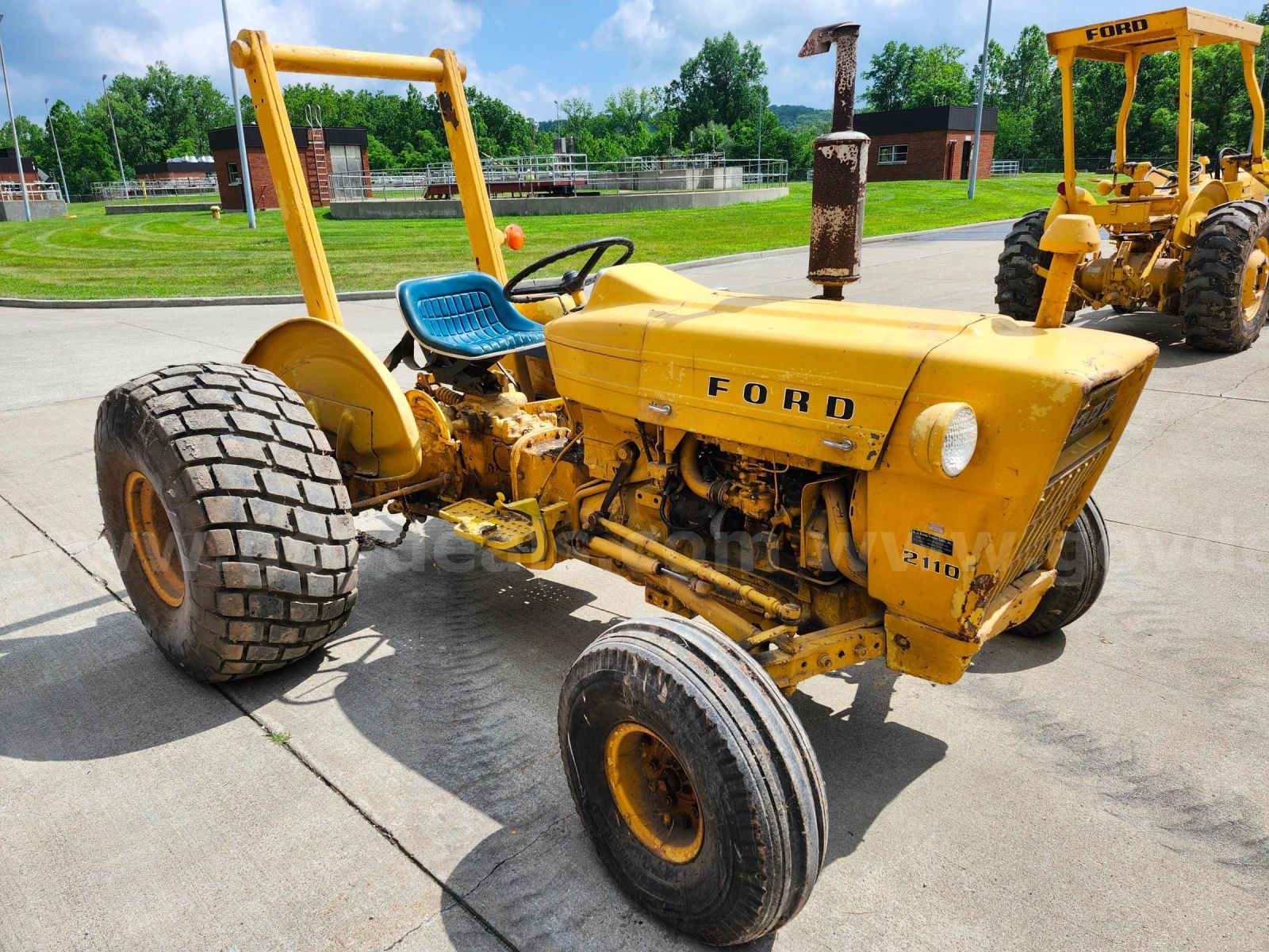 Ford 2110 LCG Special Industrial Tractor