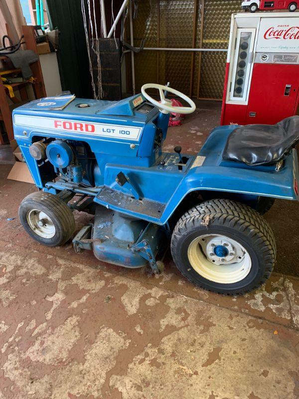 Ford LGT-100