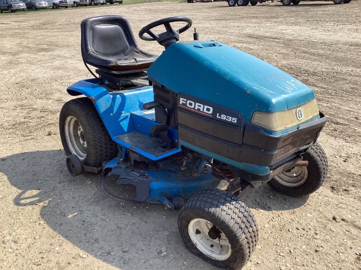 Ford LS35 9861898 Lawn Tractor