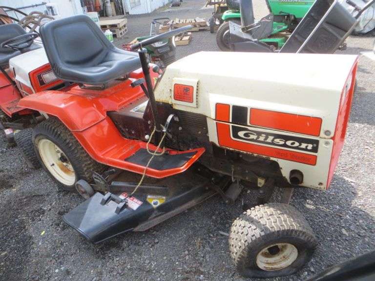 Gilson 422 Snowmobile