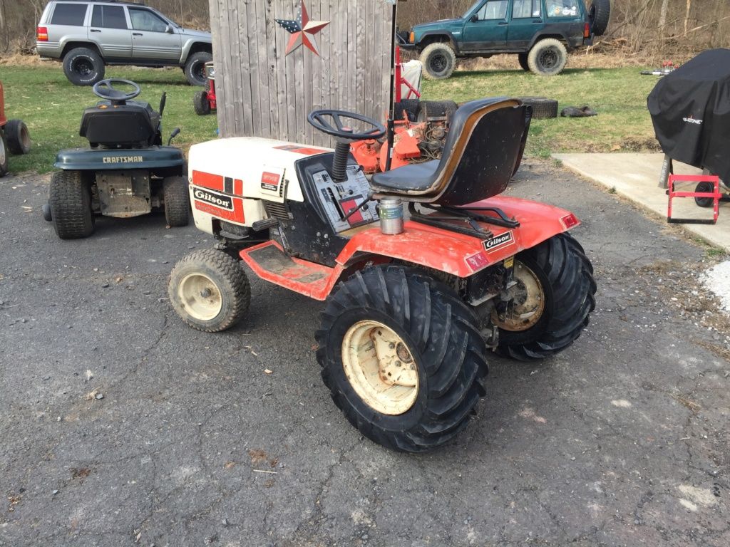 Gilson 52082 LT11R Lawn Tractor