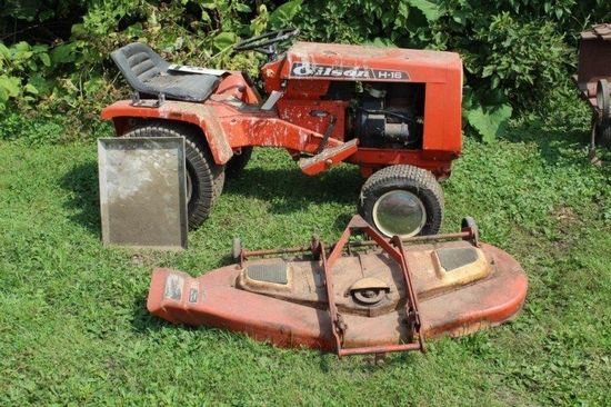 Gilson 53009 S-15 Lawn Tractor