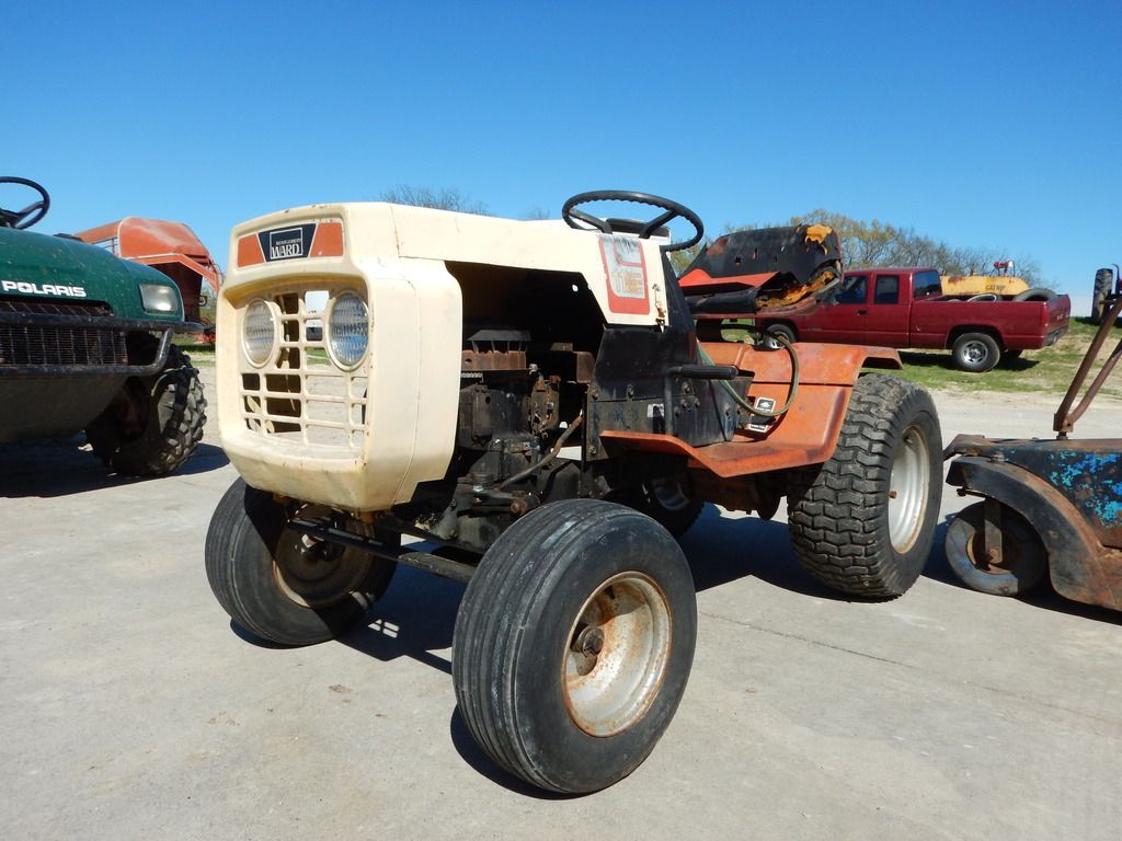 Gilson 52103 YT11E Lawn Tractor