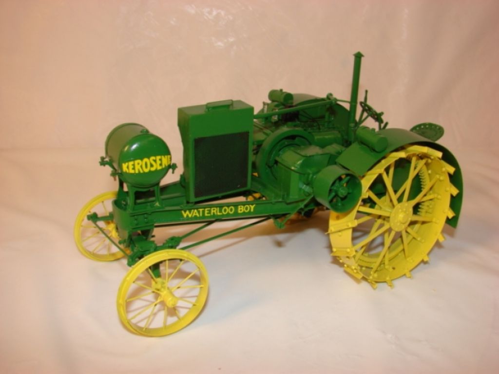 Gilson 891 Holiday Lawn Tractor