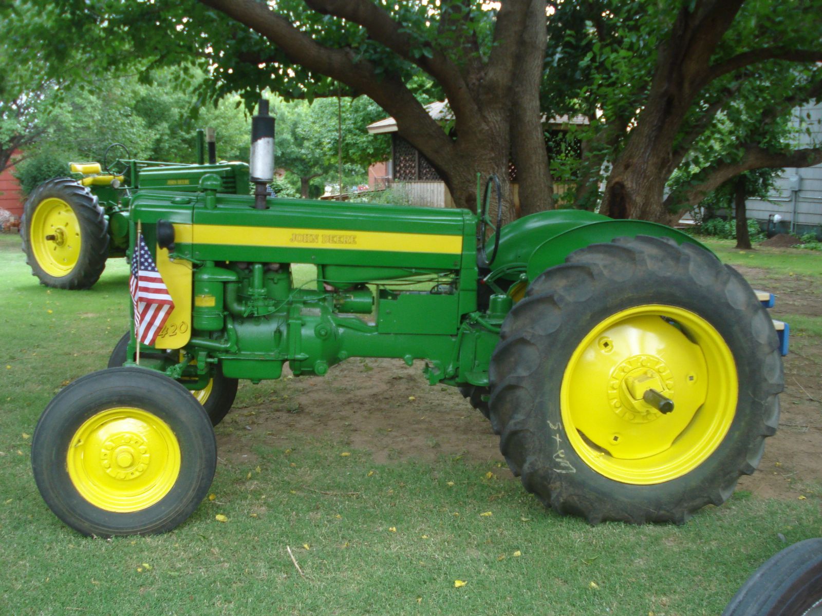 Gilson 965 Deluxe Lawn Tractor