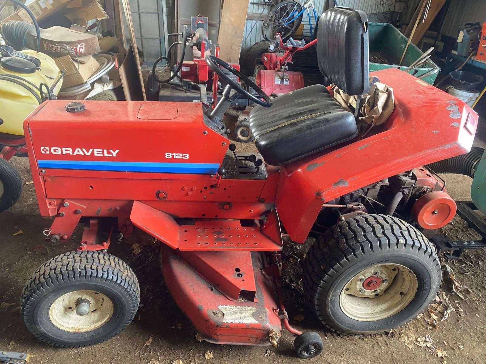 Gravely 8123 Lawn Tractor