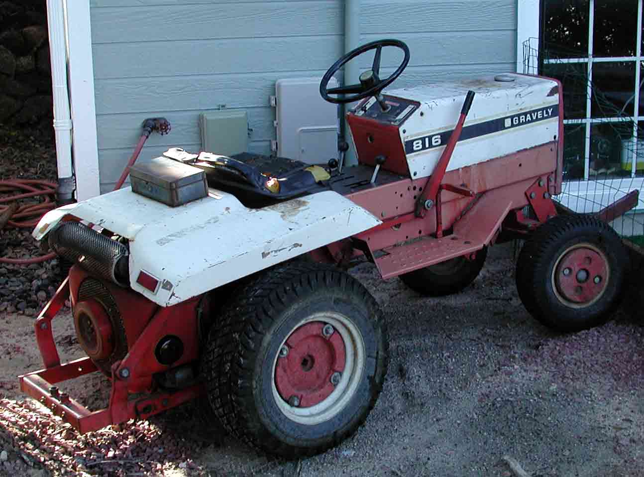 Gravely 8166 Lawn Tractor