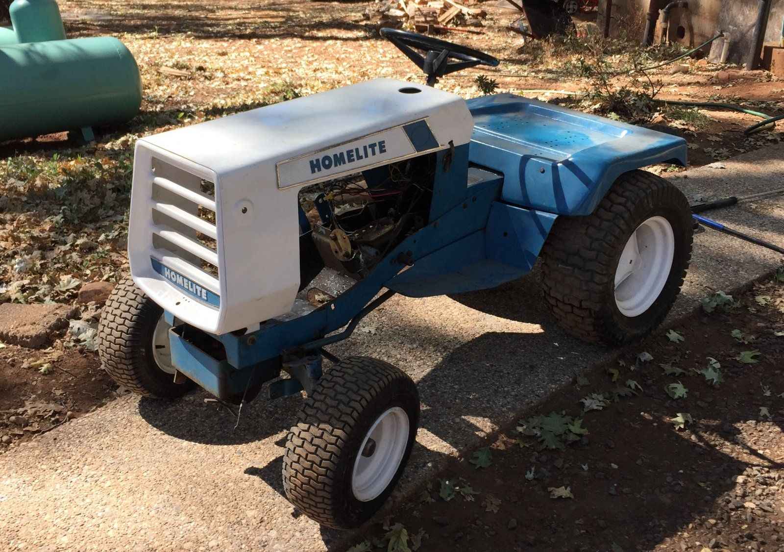 Homelite T-16S Lawn Tractor