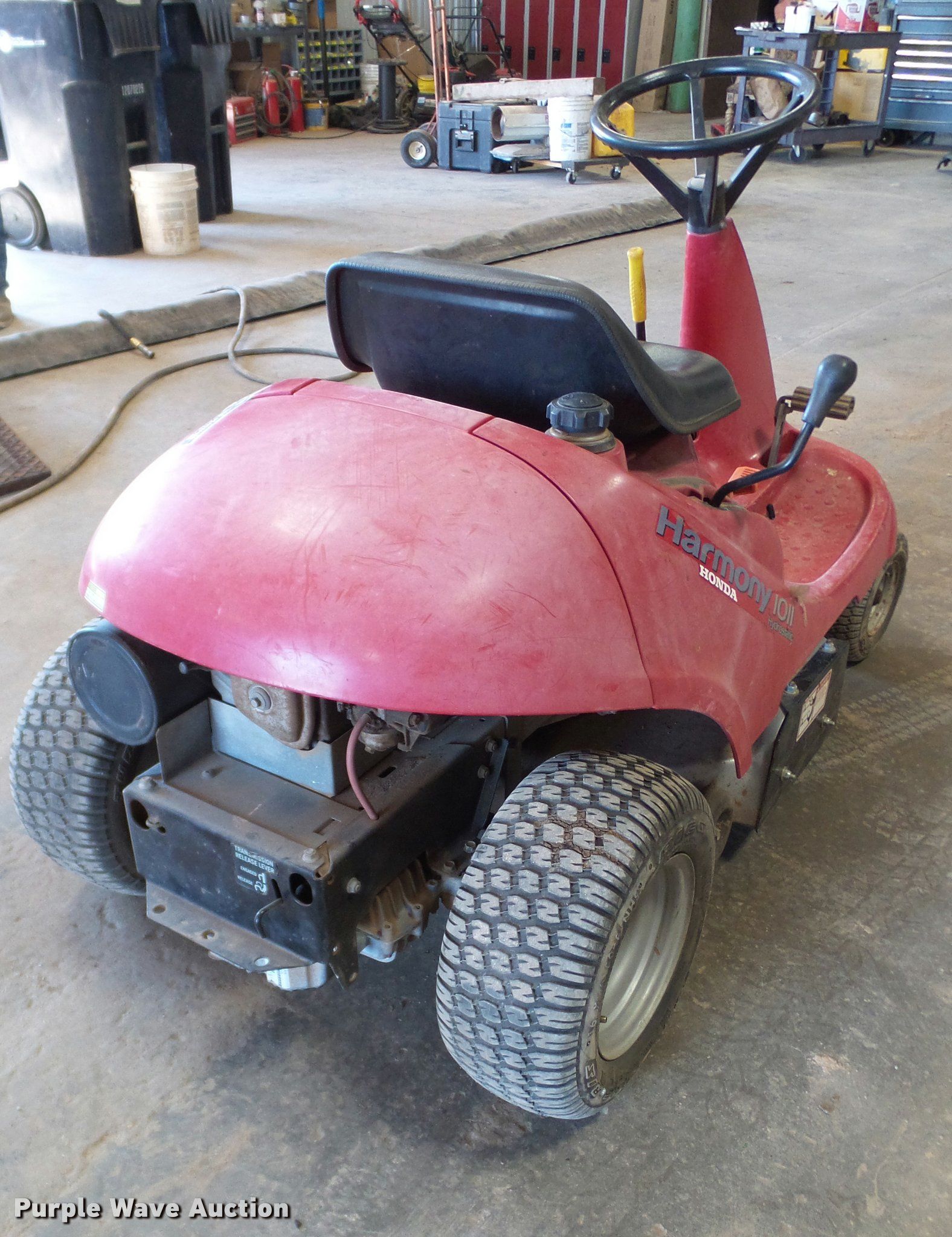 Honda H1011 Lawn Tractor