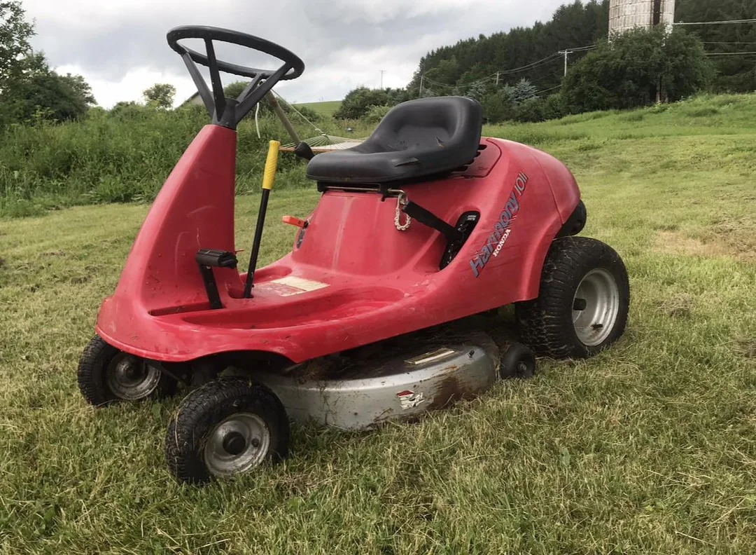 Honda H2013 Lawn Tractor