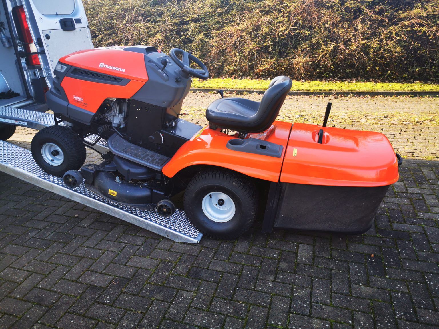 Husqvarna CTH150 Lawn Tractor