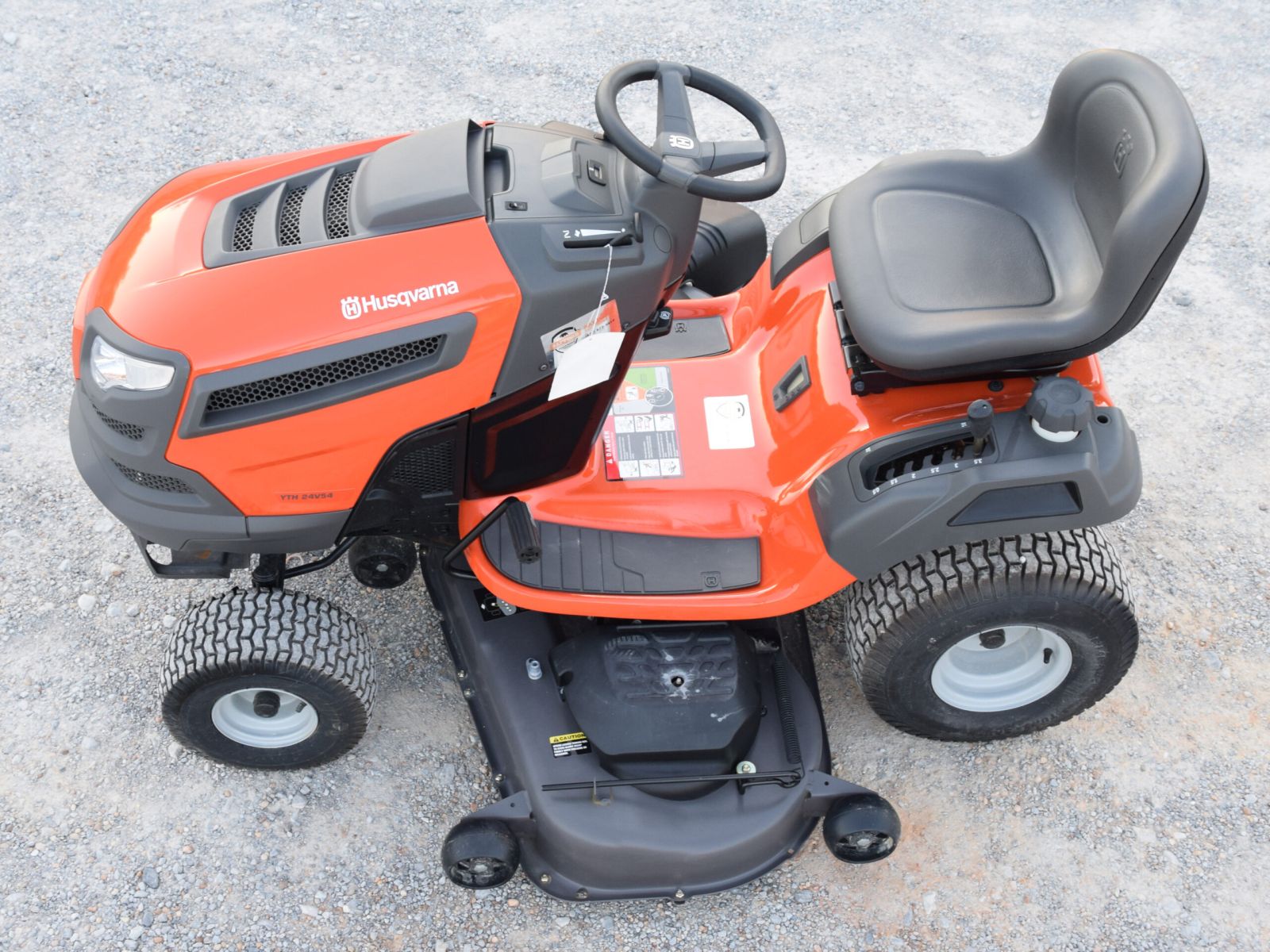 Husqvarna YTH24V54 Lawn Tractor