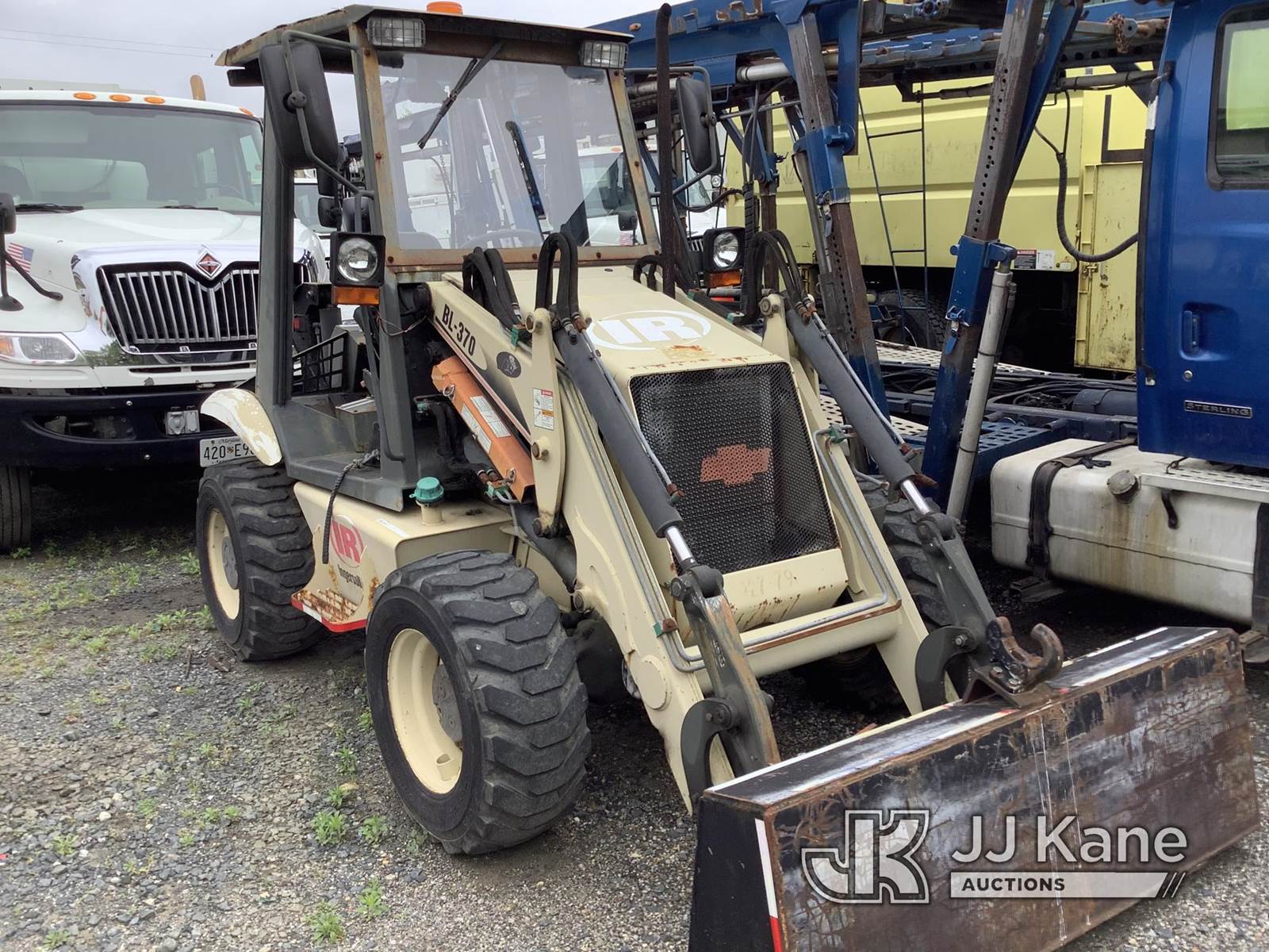 Ingersoll Rand BL-370 Backhoe Loader