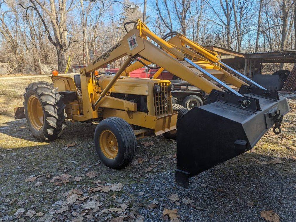 International Harvester 2400A
