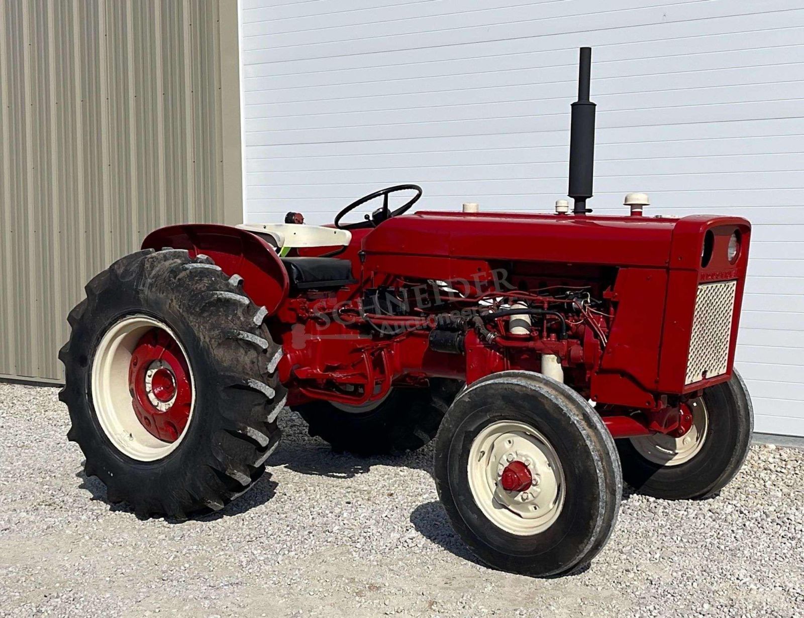 International Harvester 2404 Industrial Tractor