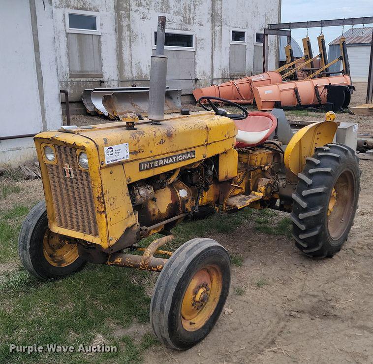 International Harvester 2405B