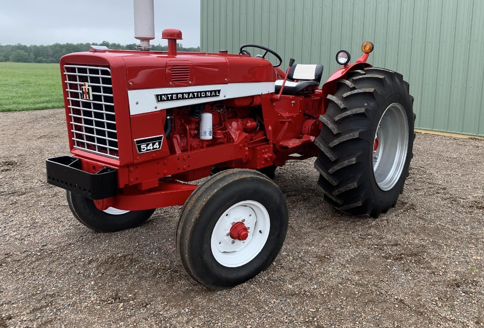 International Harvester 2544