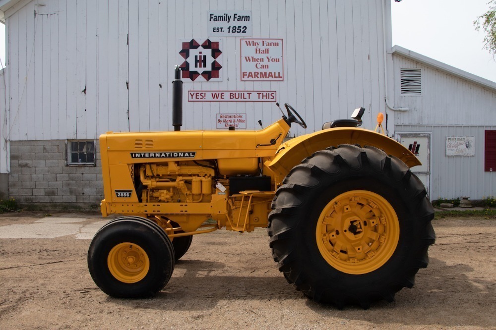 International Harvester 2856