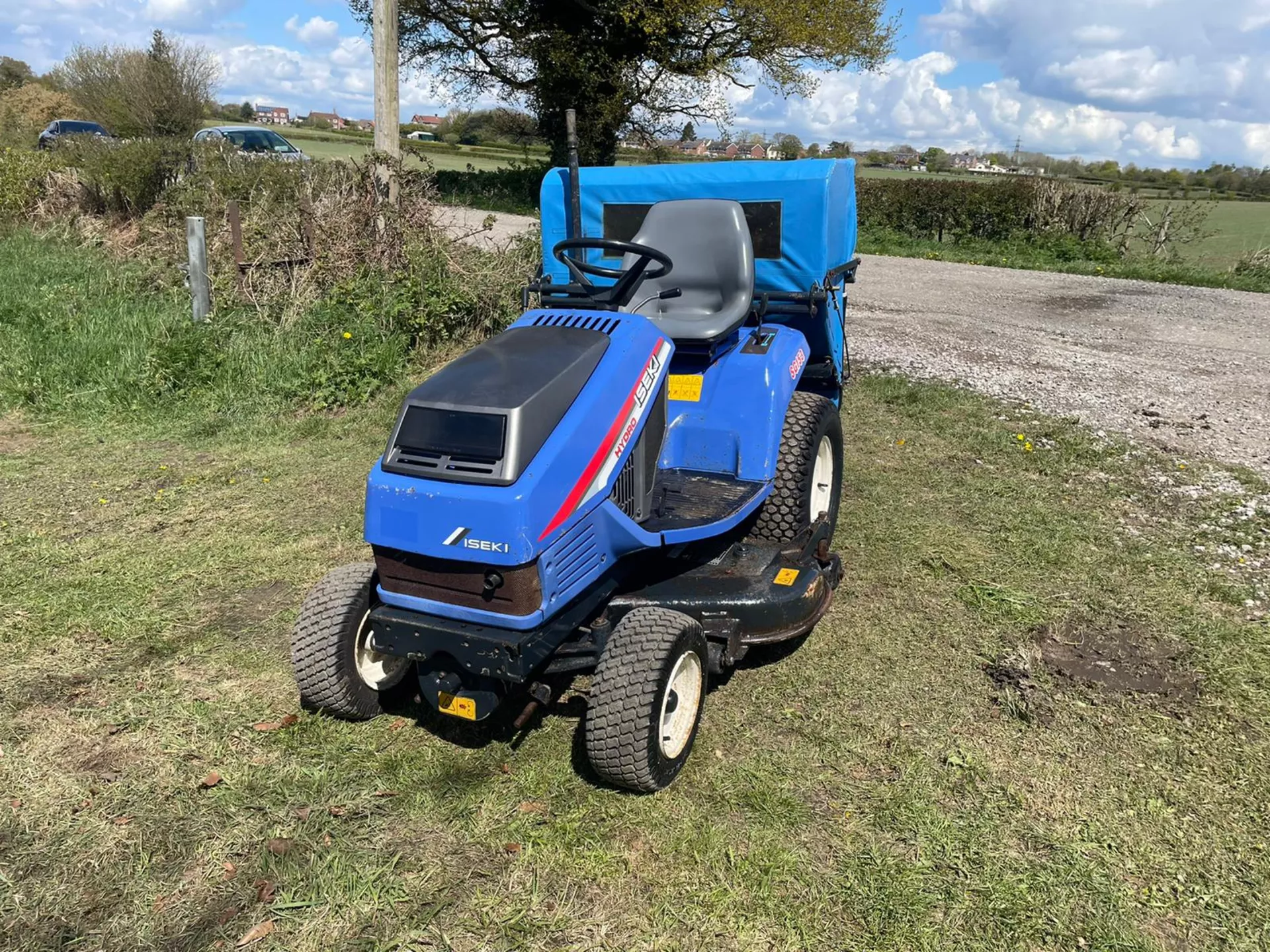 Iseki SG153 Lawn Tractor