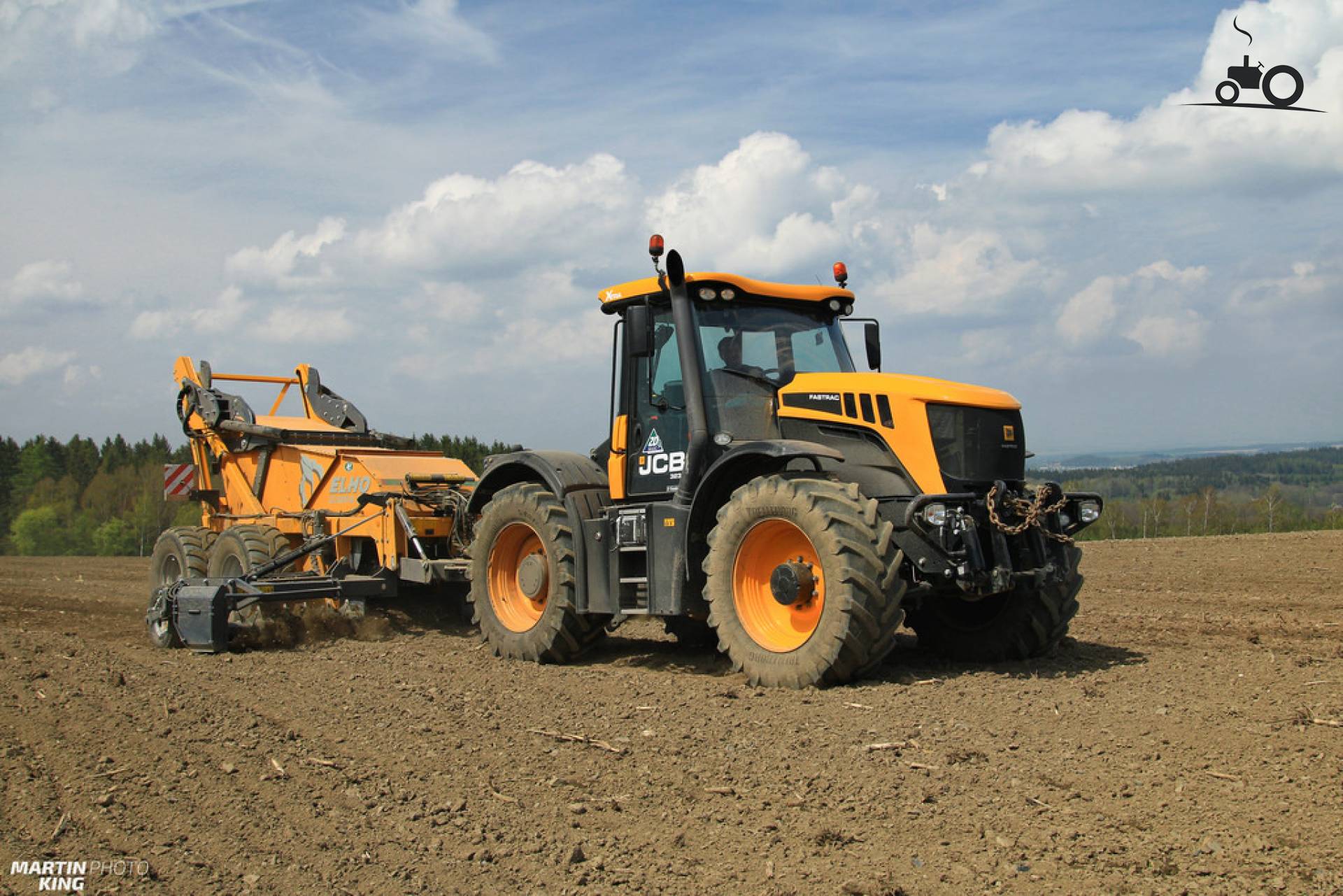 JCB Fastrac 3230 — view 2