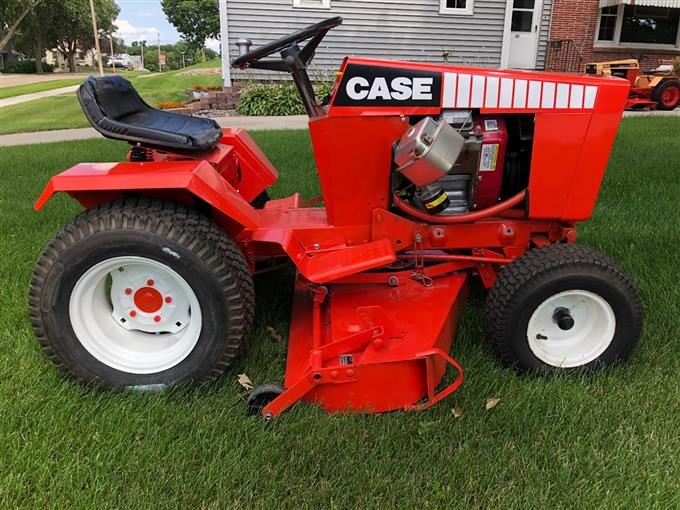 J.I. Case 226 Lawn Tractor
