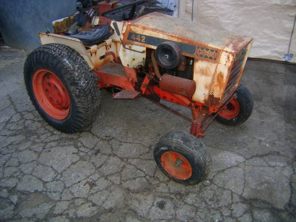 J.I. Case 442 Lawn Tractor