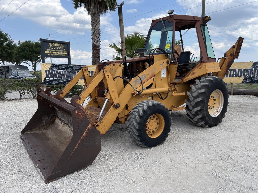 J.I. Case 780D Backhoe Loader