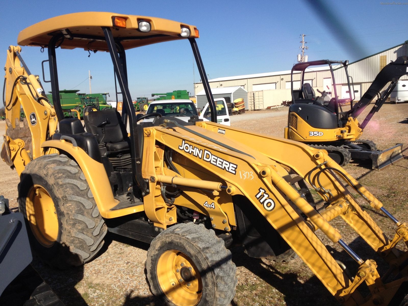 John Deere 110TLB Backhoe Loader