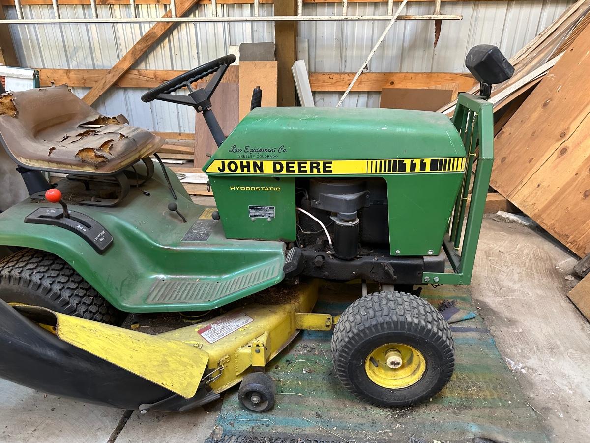 John Deere 111