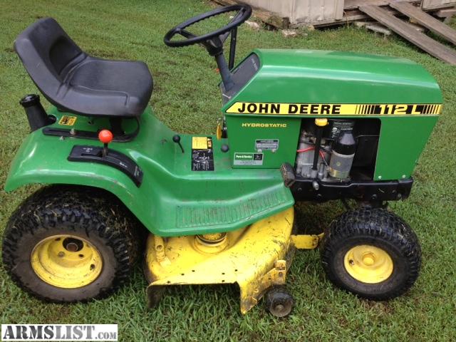 John Deere 112L Lawn Tractor