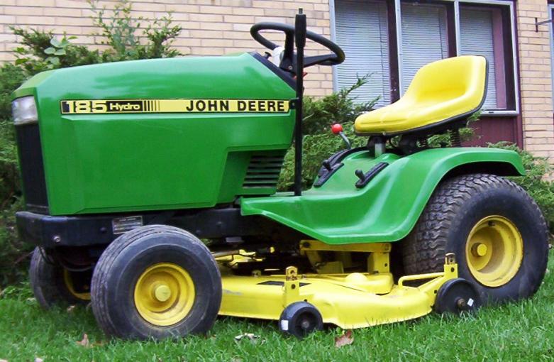 John Deere 185 Lawn Tractor