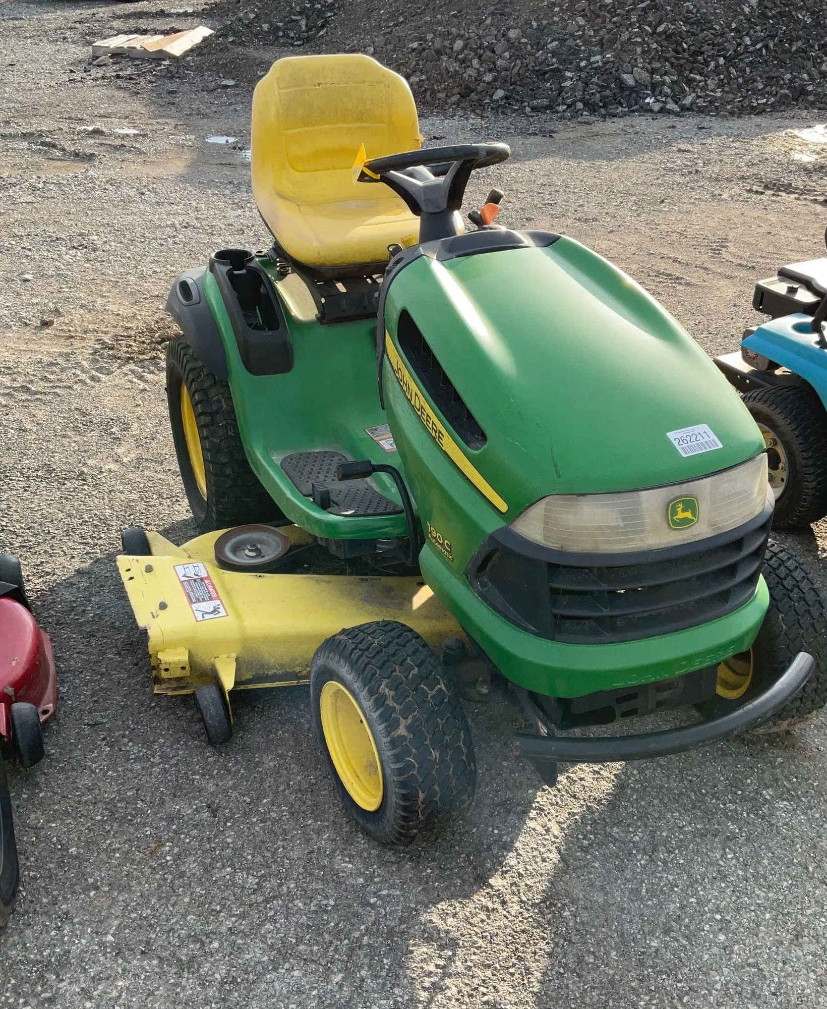 John Deere 190C Lawn Tractor
