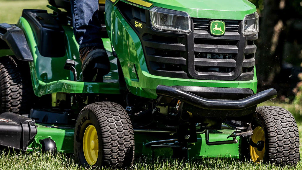 John Deere 200