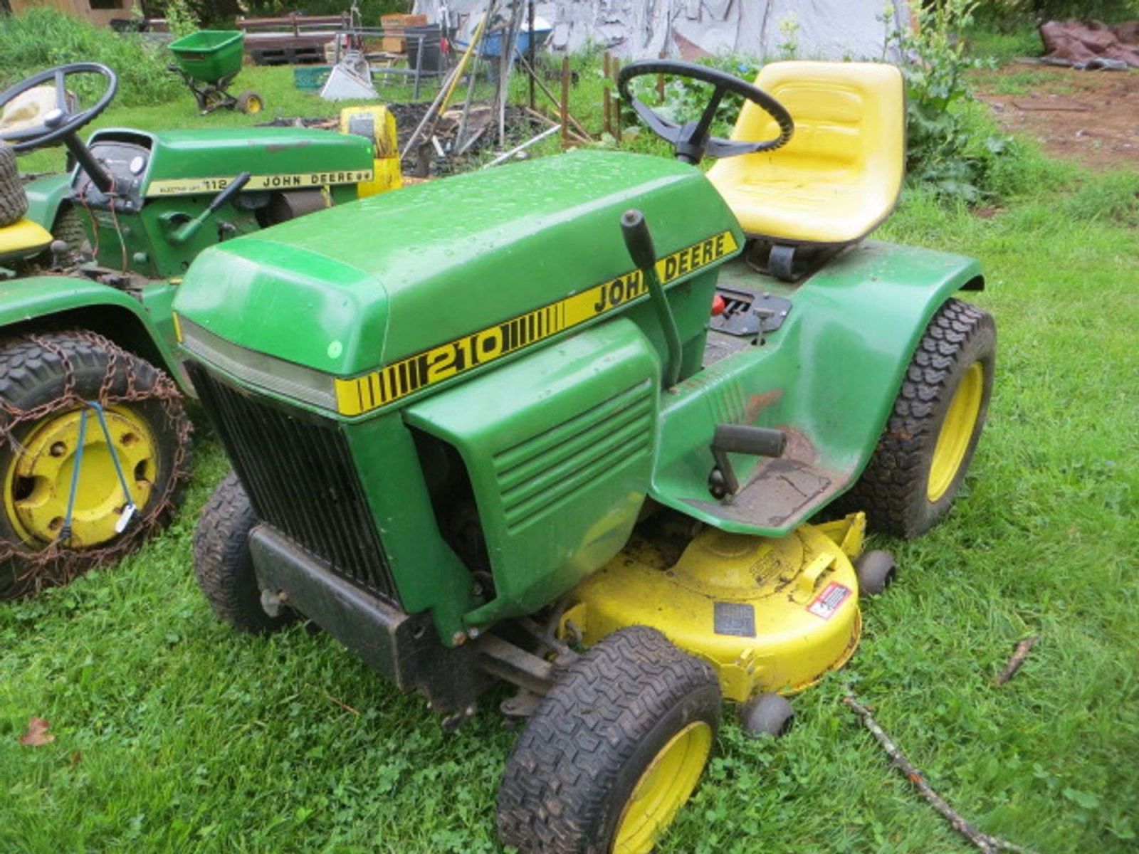 John Deere 210