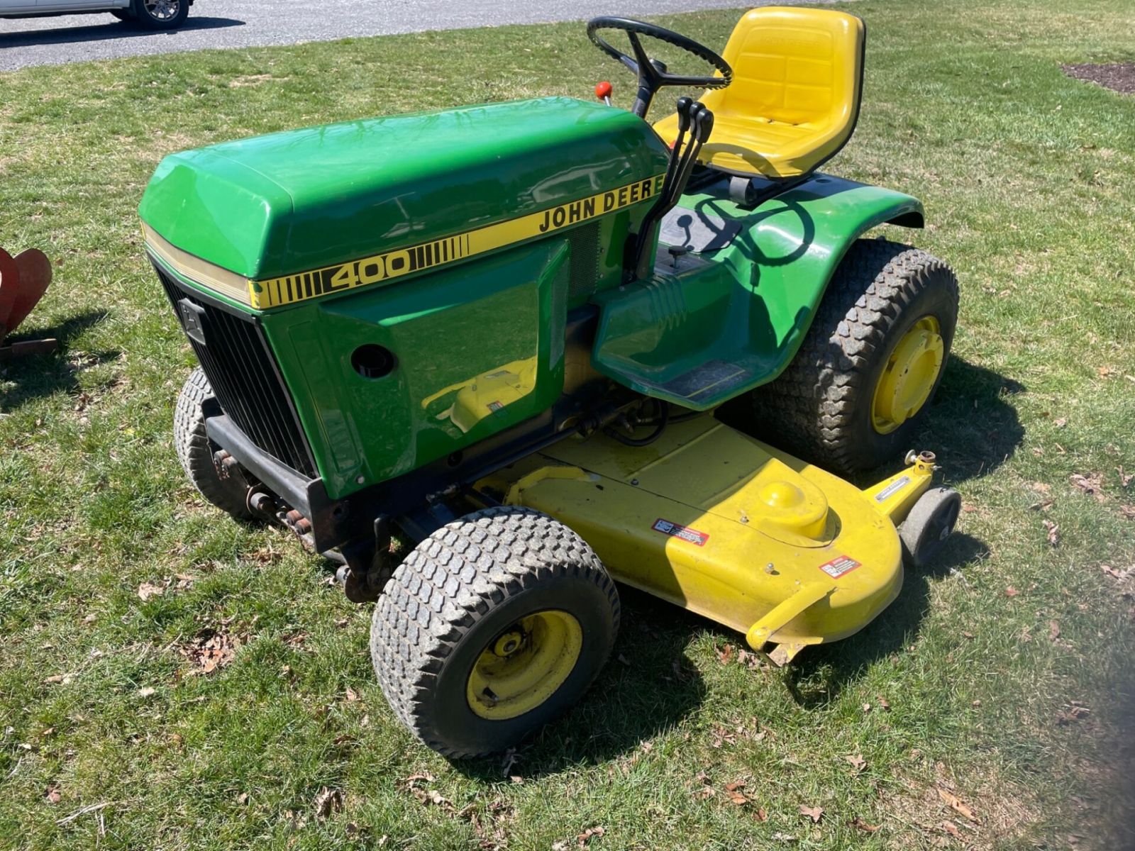 John Deere 400 Lawn Tractor