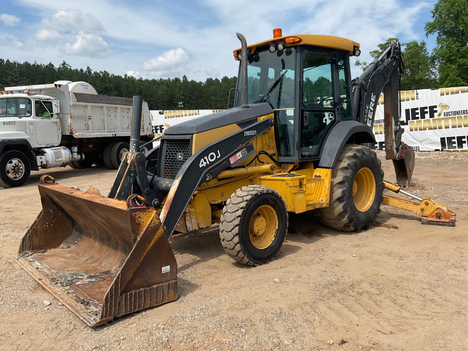 John Deere 410J Backhoe Loader