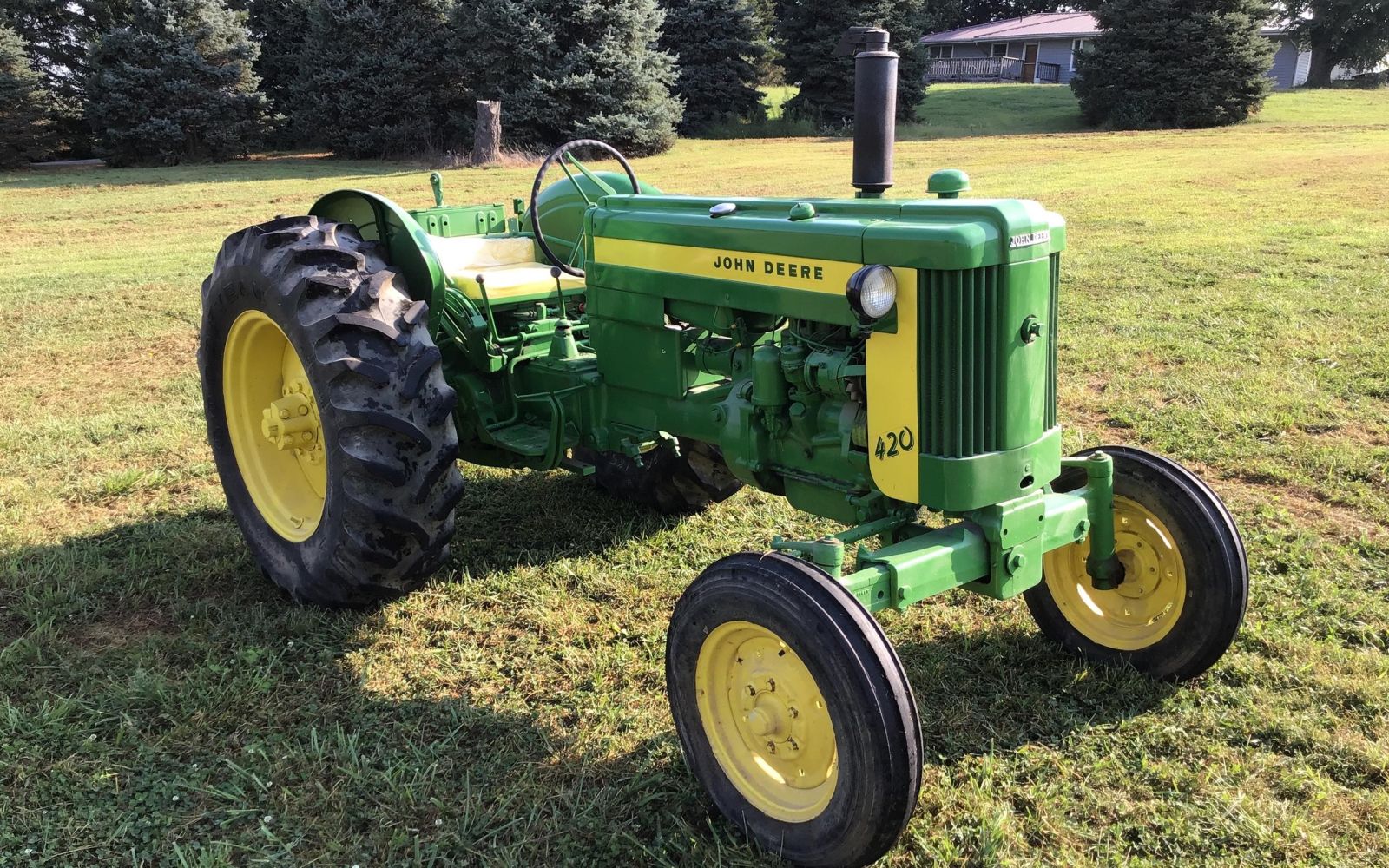 John Deere 420 Lawn Tractor