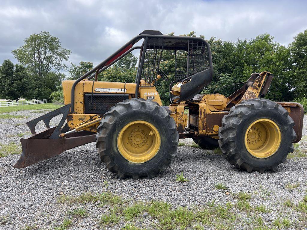 John Deere 440B