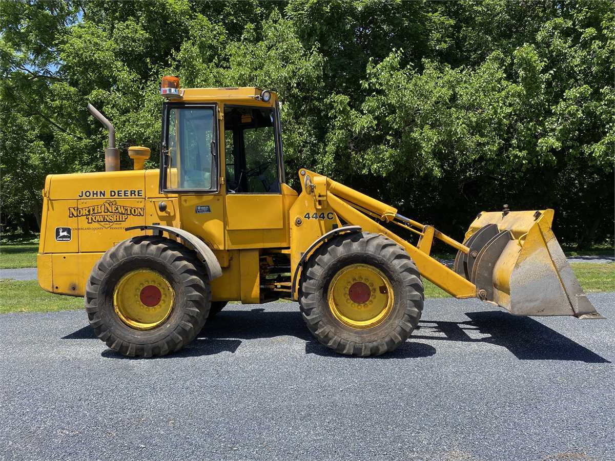 John Deere 444C