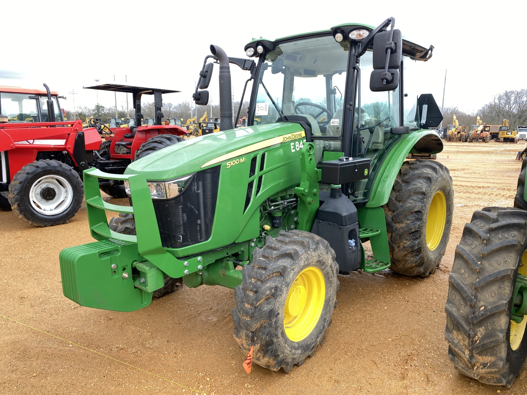 John Deere 5100M — view 2