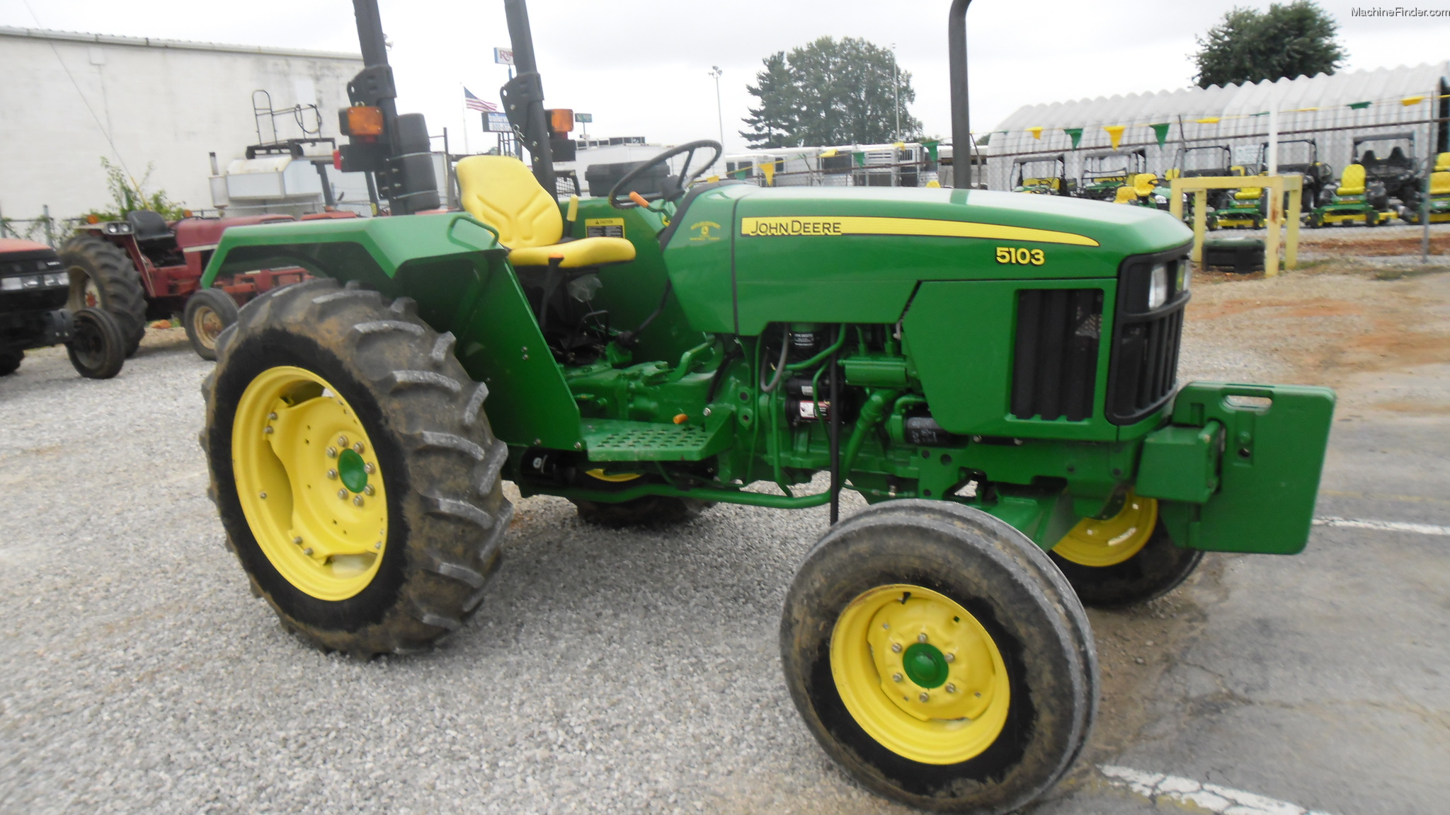 John Deere 5103E — view 2